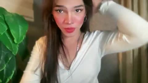 Snapshot of queenn_xxx chatting on 15, 5, 2026 QUEEN online show from 15, 5, 2026