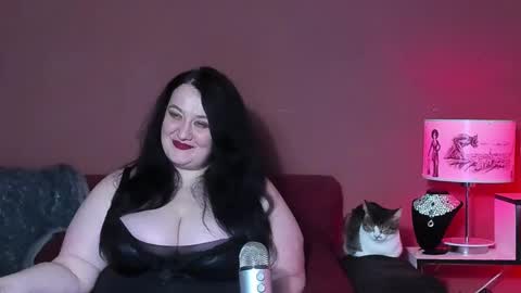 Snapshot of queenofhaze chatting on 9, 12, 2024 you may simply address Me with Your Grace online show from 9, 12, 2024
