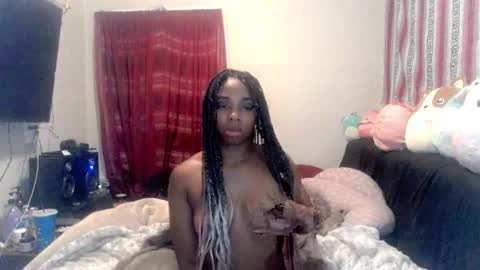 QueenOfHearts online show from 9, 2, 2025