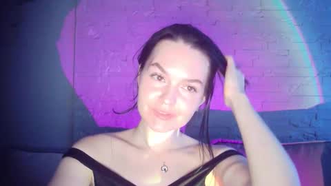 QueenOfModels online show from 14, 1, 2026