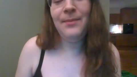 Snapshot of queenofthenights chatting on 13, 4, 2026 queenofthenights online show from 13, 4, 2026