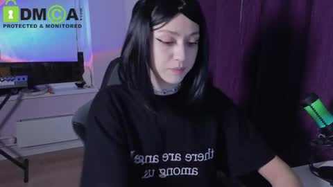 Snapshot of queenofwandss chatting on 7, 4, 2026 follow my new insta online show from 7, 4, 2026