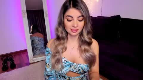 Snapshot of queenofyouredreams chatting on 18, 4, 2026 Queennofyuredreams online show from 18, 4, 2026