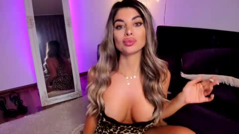 Snapshot of queenofyouredreams chatting on 15, 5, 2026 Queennofyuredreams online show from 15, 5, 2026