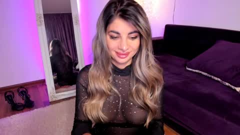 Snapshot of queenofyouredreams chatting on 17, 5, 2026 Queennofyuredreams online show from 17, 5, 2026