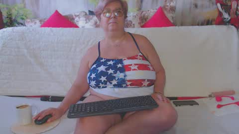 QueenPammy online show from 6, 1, 2025