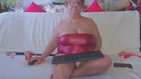 QueenPammy online show from 9, 1, 2025