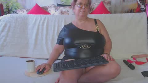 QueenPammy online show from 12, 1, 2025