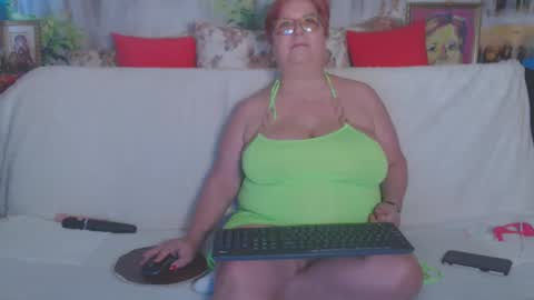 QueenPammy online show from 21, 2, 2025