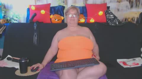 QueenPammy online show from 31, 10, 2025