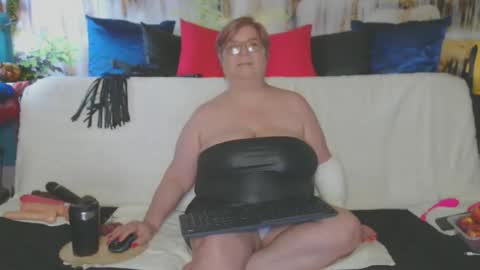 QueenPammy online show from 16, 5, 2026