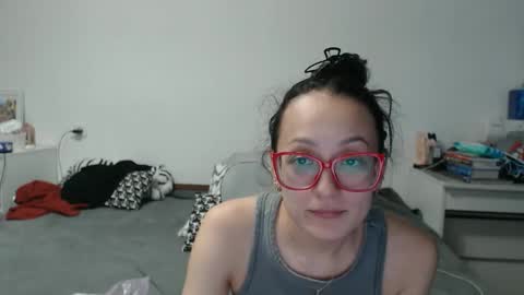 Snapshot of queensofiaqueen chatting on 11, 4, 2026 queensofiaqueen online show from 11, 4, 2026