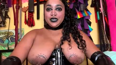 Queen Hilarity online show from 10, 2, 2026