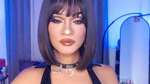 Snapshot of queenvalentinats chatting on 24, 12, 2024 ValentinaMoone online show from 24, 12, 2024