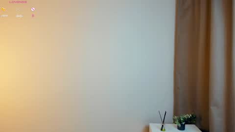 Snapshot of quennaedger chatting on 5, 1, 2025 Fiona online show from 5, 1, 2025
