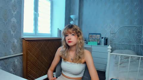 Snapshot of quiet_glowww chatting on 19, 9, 2025 Sara online show from 19, 9, 2025