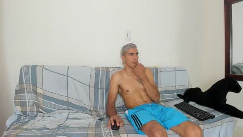 Snapshot of quinnandpuma chatting on 8, 3, 2025 QuinnAndPuma online show from 8, 3, 2025