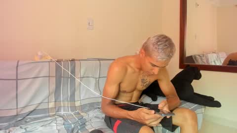 Snapshot of quinnandpuma chatting on 10, 3, 2025 QuinnAndPuma online show from 10, 3, 2025