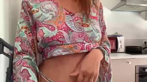 Snapshot of quinnyelena chatting on 19, 6, 2026 Quinnyelena online show from 19, 6, 2026