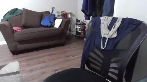 Snapshot of quinsanre chatting on 15, 1, 2025 Bones online show from 15, 1, 2025