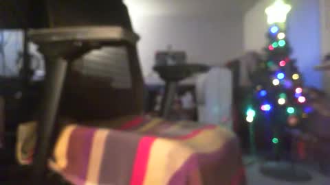 qwerty__pop online show from 1, 12, 2025