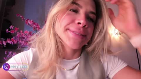 Snapshot of r4veenn chatting on 13, 12, 2024 RACHEL BLAKE online show from 13, 12, 2024