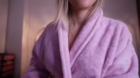 Snapshot of r4veenn chatting on 18, 2, 2025 RACHEL BLAKE online show from 18, 2, 2025