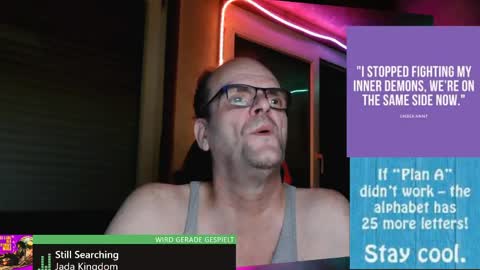 Snapshot of r_2d2_ chatting on 17, 4, 2026 dj mike online show from 17, 4, 2026