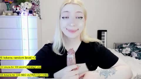 Snapshot of raaaaaaawr chatting on 3, 3, 2026 - online show from 3, 3, 2026