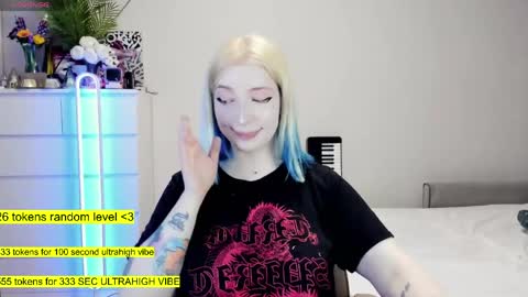 Snapshot of raaaaaaawr chatting on 22, 4, 2026 - online show from 22, 4, 2026