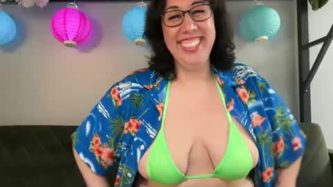 Snapshot of raccoonrook chatting on 17, 4, 2026 raccoonrook online show from 17, 4, 2026