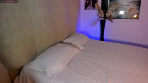 Snapshot of rachaeldeckard chatting on 6, 3, 2026 natalia - online show from 6, 3, 2026