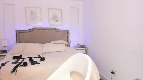 Snapshot of rachel_es chatting on 7, 4, 2026 RACHEL ES online show from 7, 4, 2026