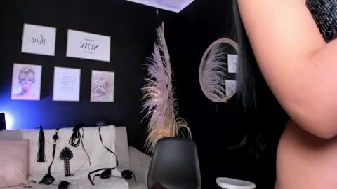 RACHEL ES online show from 30, 5, 2026