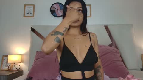 Snapshot of rachel_martinez chatting on 14, 1, 2025 RACHEL online show from 14, 1, 2025