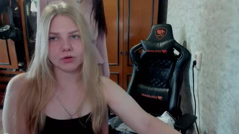 Snapshot of rachel_sharp chatting on 29, 9, 2025 Make me cum online show from 29, 9, 2025