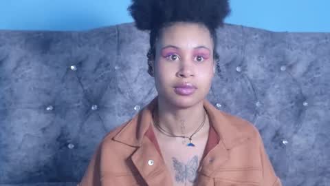 Snapshot of rachelannxd chatting on 5, 11, 2025 RachelAnn online show from 5, 11, 2025