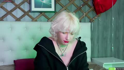 Snapshot of rachelcart chatting on 5, 3, 2025 RachelCart online show from 5, 3, 2025