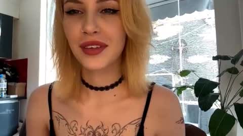 Lana online show from 10, 2, 2026