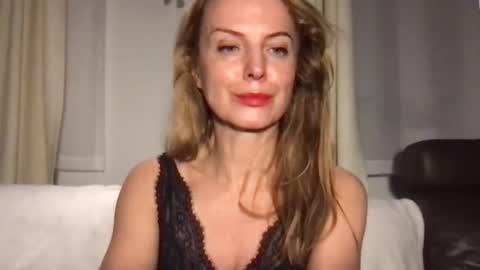 Snapshot of rachelldelicious chatting on 10, 12, 2024 Rachel online show from 10, 12, 2024