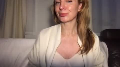 Snapshot of rachelldelicious chatting on 11, 12, 2024 Rachel online show from 11, 12, 2024