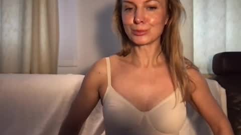 Snapshot of rachelldelicious chatting on 11, 12, 2024 Rachel online show from 11, 12, 2024