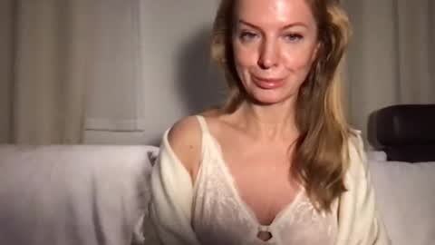 Snapshot of rachelldelicious chatting on 12, 12, 2024 Rachel online show from 12, 12, 2024