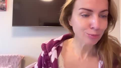Snapshot of rachelldelicious chatting on 6, 2, 2025 Rachel online show from 6, 2, 2025