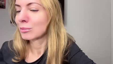 Snapshot of rachelldelicious chatting on 7, 2, 2025 Rachel online show from 7, 2, 2025