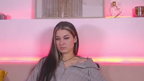 RachellSimpson online show from 3, 2, 2025