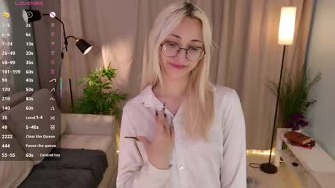Karina online show from 27, 10, 2025