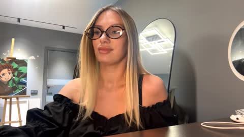 Mila online show from 3, 2, 2026