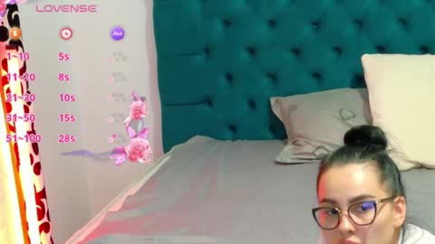 sweet peach online show from 14, 9, 2025