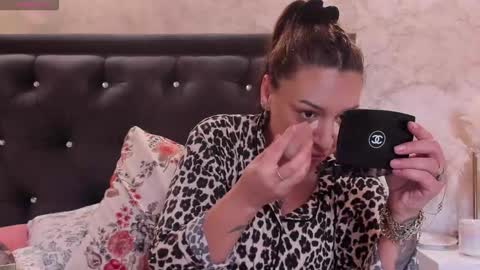 Snapshot of raelledarkstar chatting on 31, 3, 2026 raelledarkstar online show from 31, 3, 2026